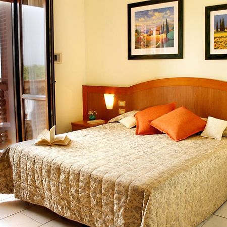 Hotel Ariston Marina di Grosseto Esterno foto