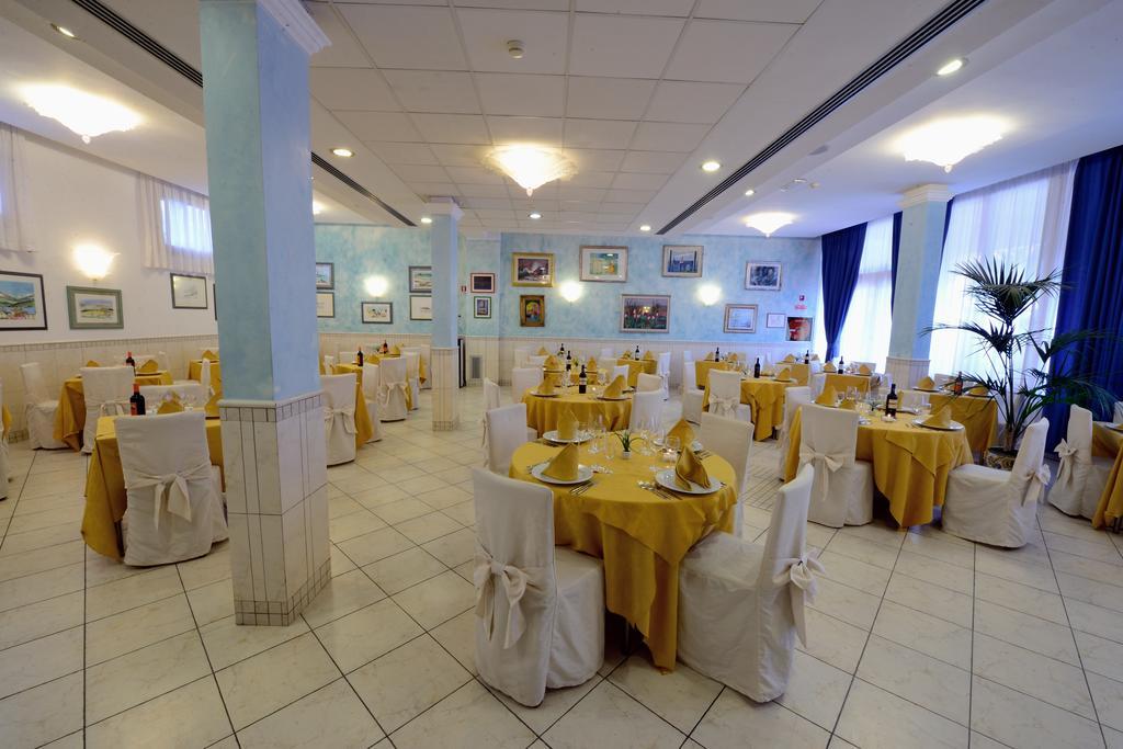 Hotel Ariston Marina di Grosseto Esterno foto