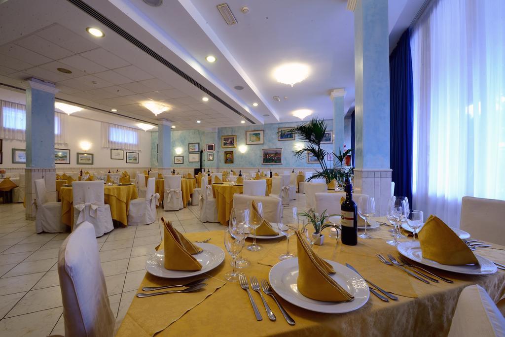 Hotel Ariston Marina di Grosseto Esterno foto