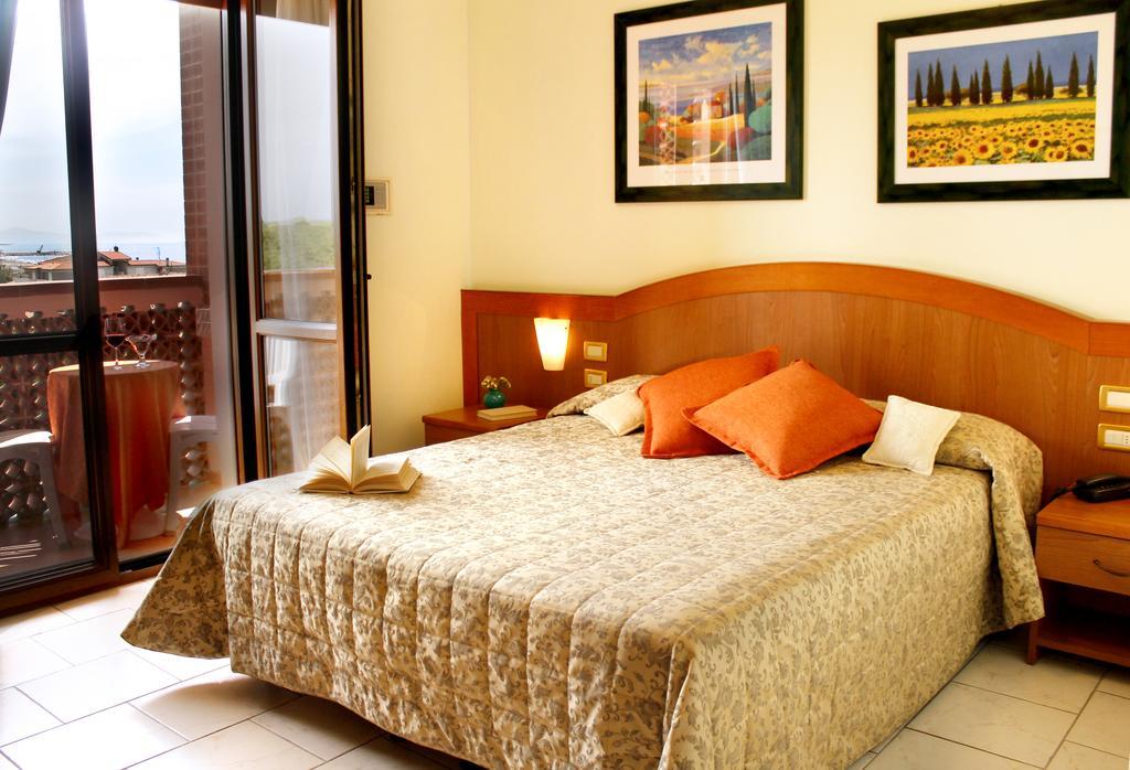 Hotel Ariston Marina di Grosseto Esterno foto