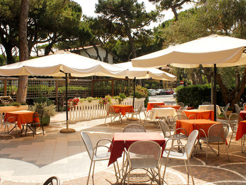 Hotel Ariston Marina di Grosseto Esterno foto