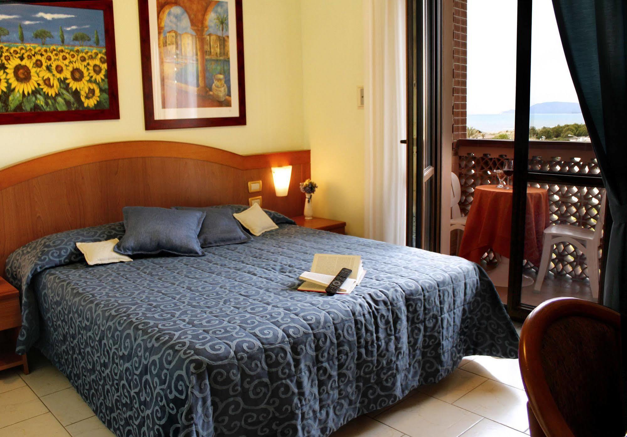 Hotel Ariston Marina di Grosseto Esterno foto